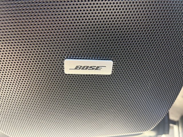 New 2025 Cadillac XT6 Luxury image 16