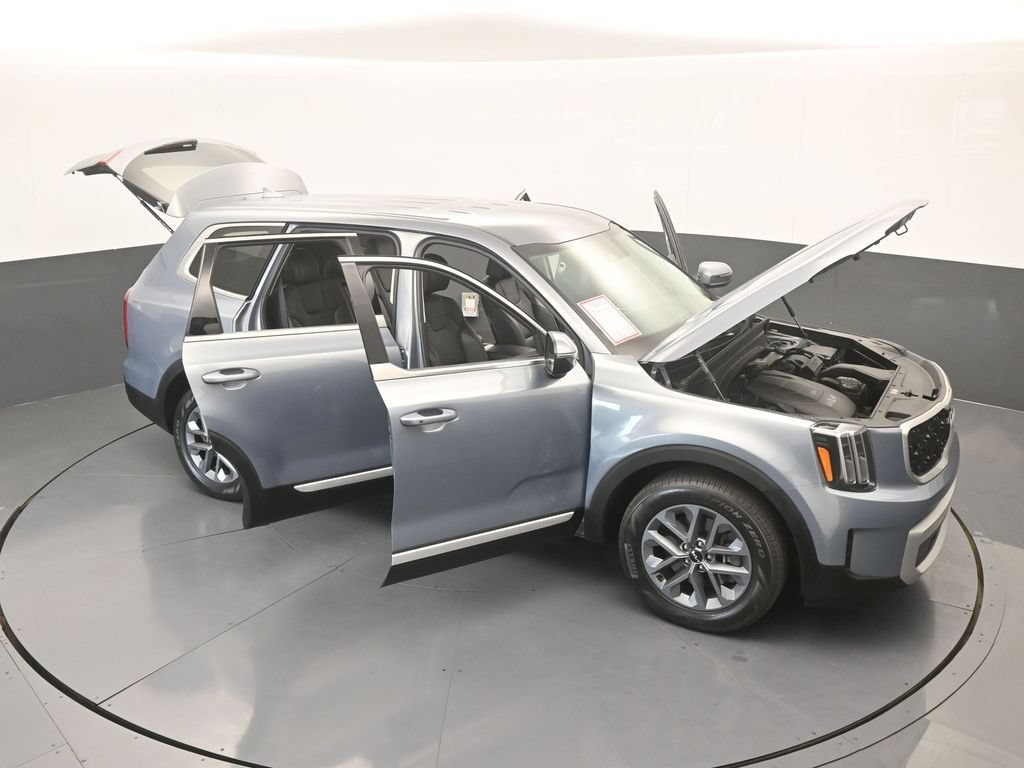 Used 2024 Kia Telluride LX FWD image 60