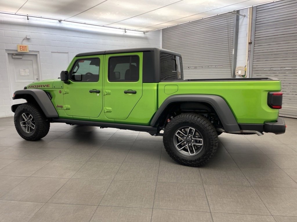New 2025 Jeep Gladiator Rubicon w/ Convenience Group image 4