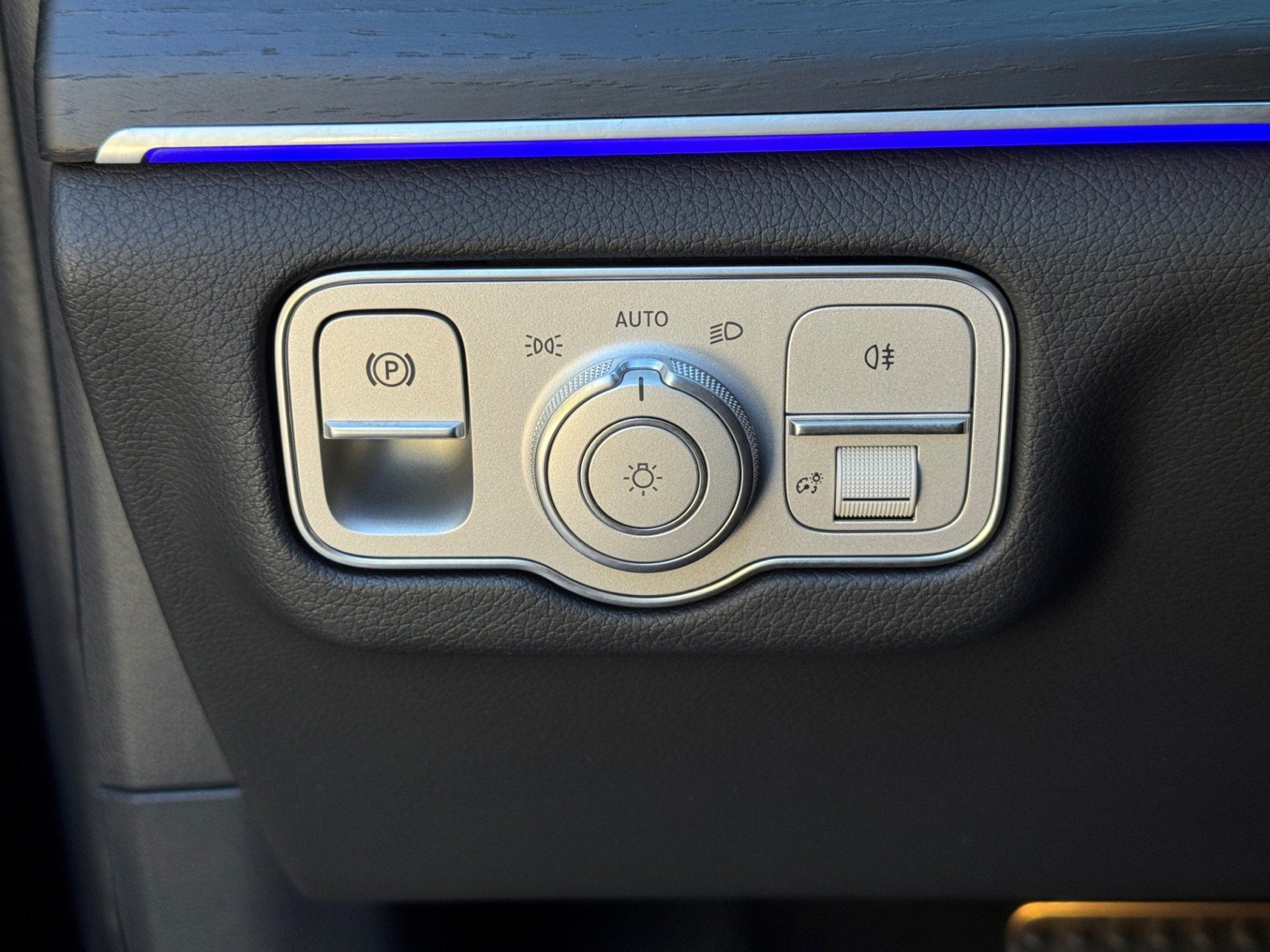 Used 2025 Mercedes-Benz GLS 580 4MATIC image 19