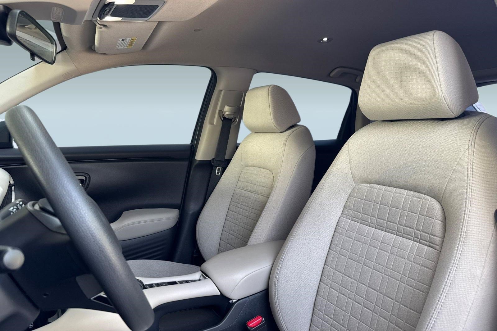 Certified 2025 Honda HR-V LX image 5