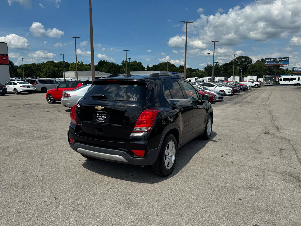 Used 2017 Chevrolet Trax LT FWD image 3