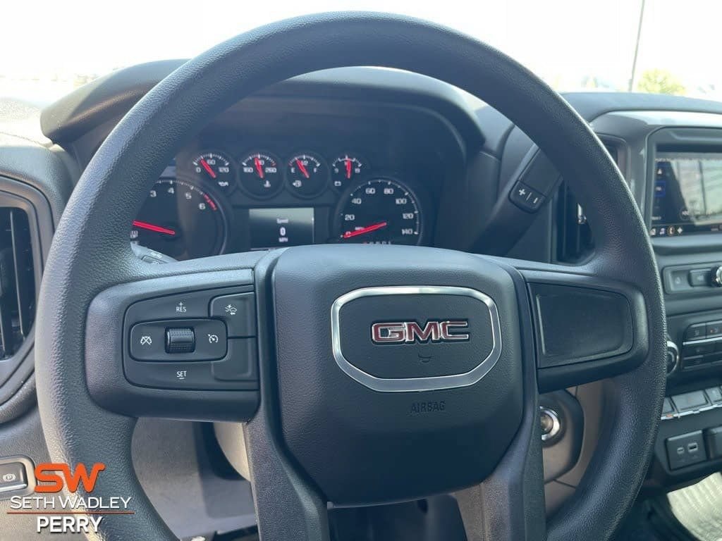 New 2025 GMC Sierra 1500 Pro AWD/4WD image 16
