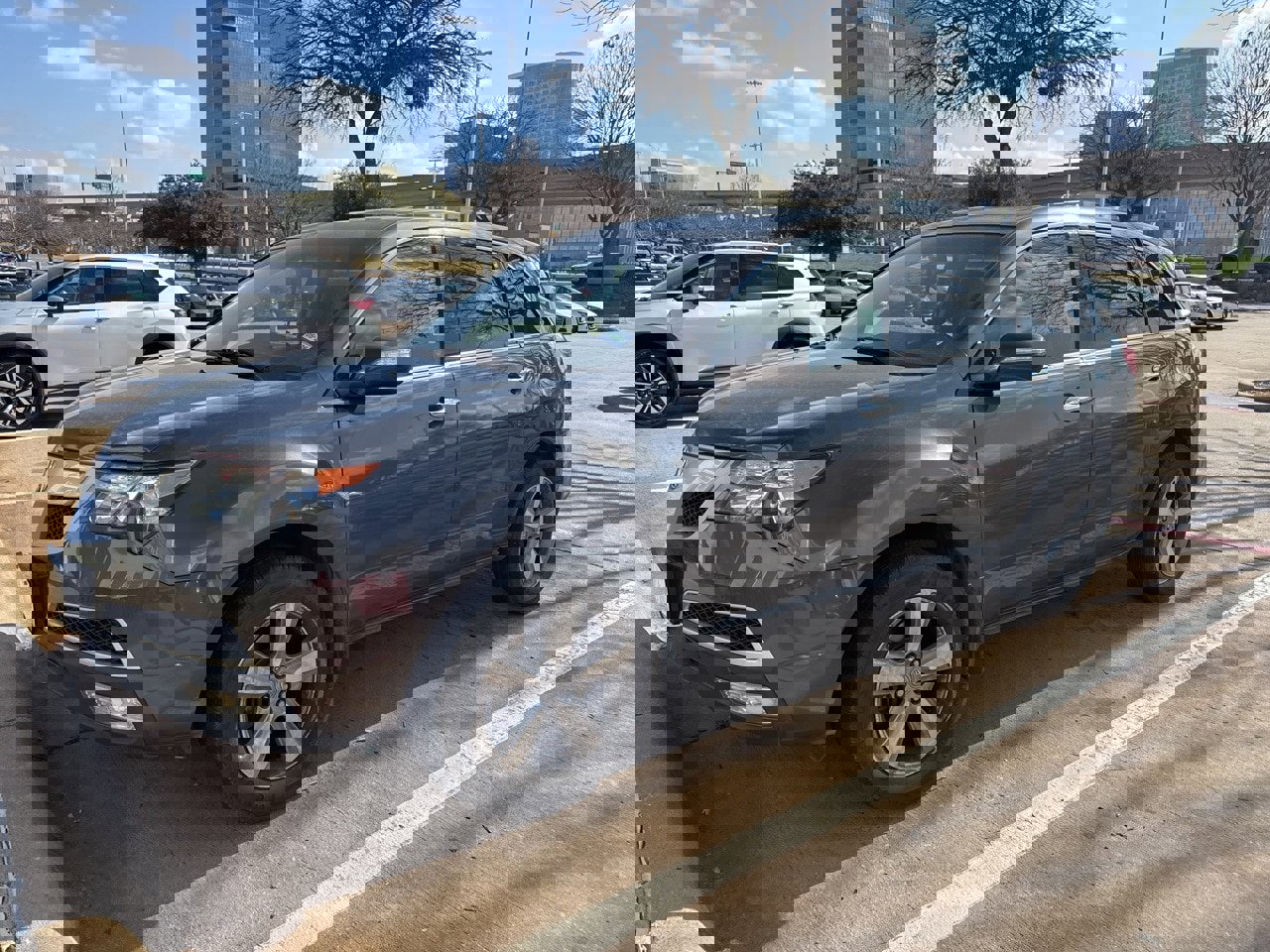 Used 2011 Acura MDX w/ Technology & Entertainment image 2