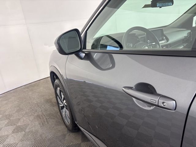 Used 2023 Nissan Rogue SV AWD/4WD image 12