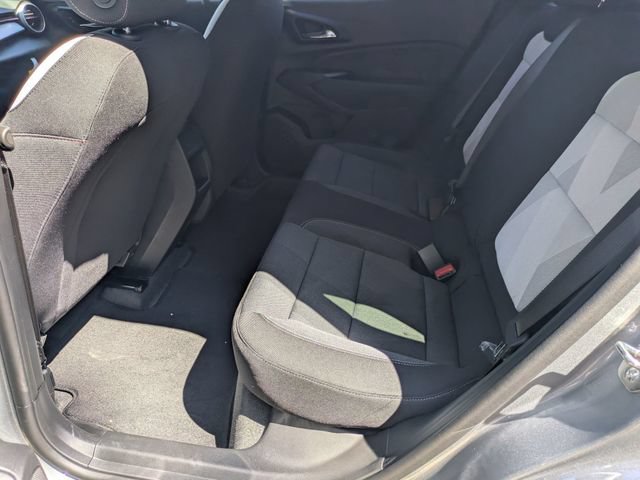 New 2026 Chevrolet Trax RS w/ Sunroof Package FWD image 24