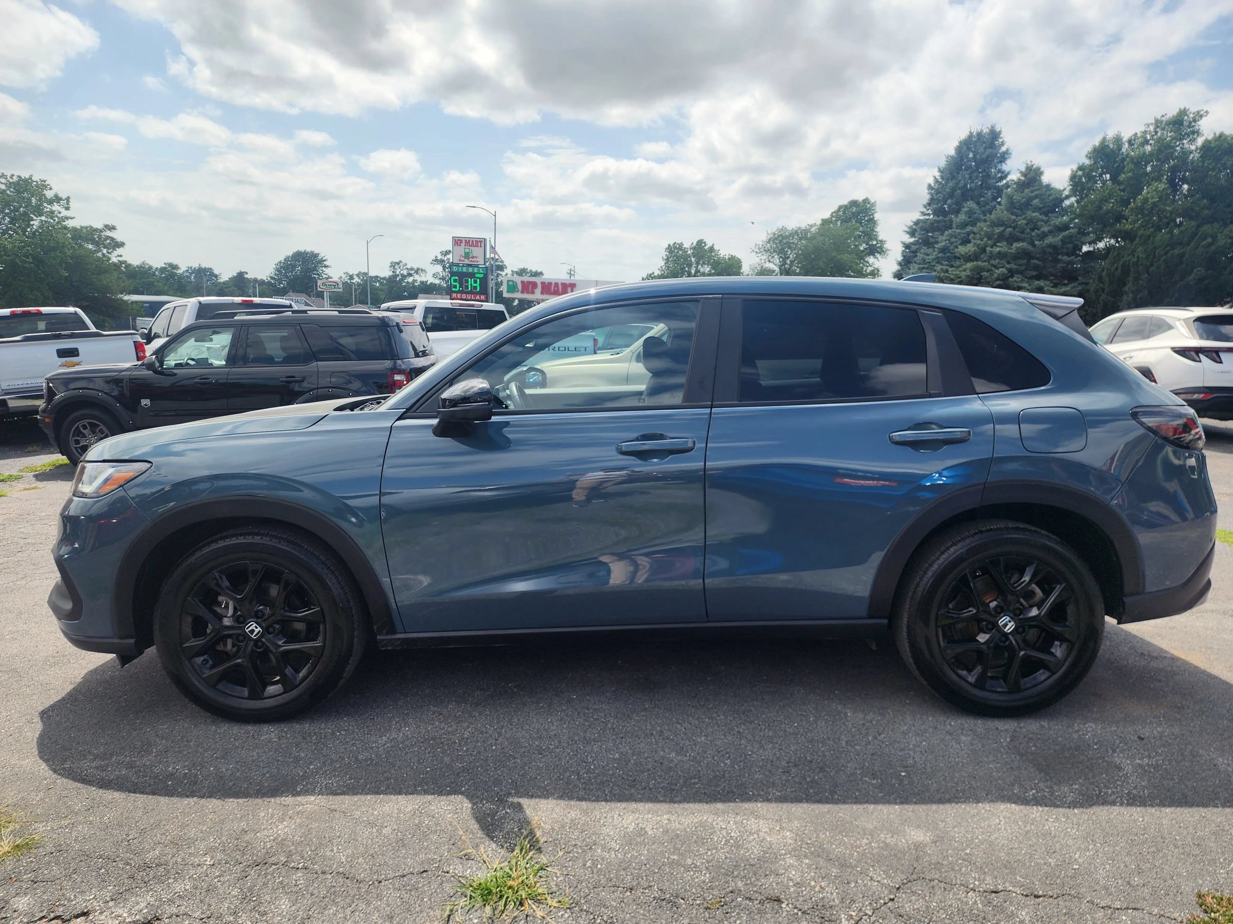 Used 2025 Honda HR-V Sport image 4