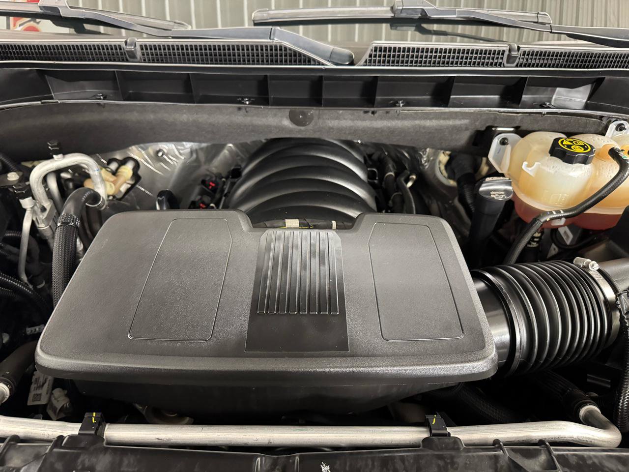 Used 2023 Cadillac Escalade Sport Platinum AWD/4WD image 9