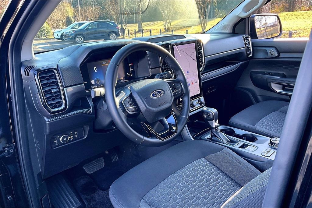Used 2025 Ford Ranger XLT image 14