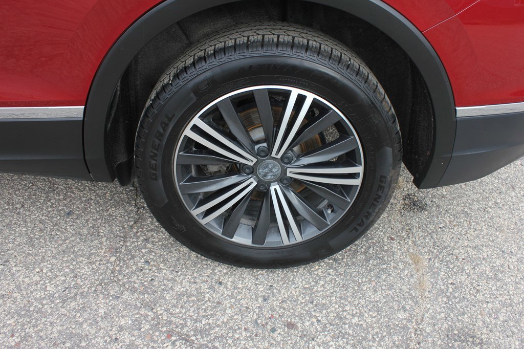 Used 2019 Volkswagen Tiguan SEL image 56