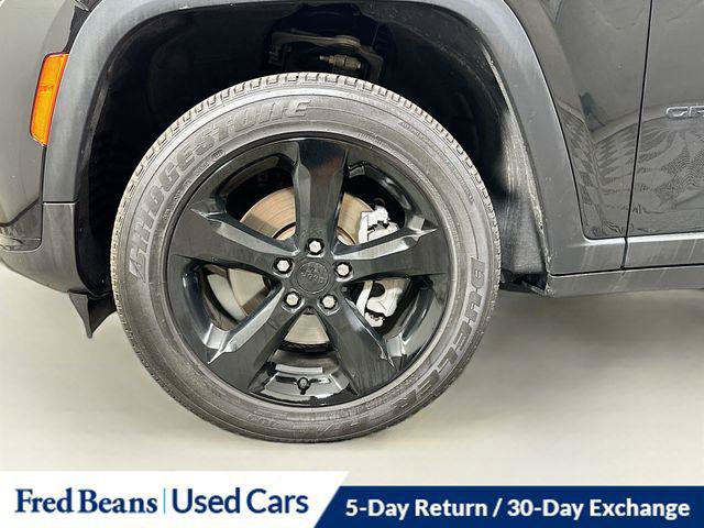 Certified 2025 Jeep Grand Cherokee L Altitude AWD/4WD image 39