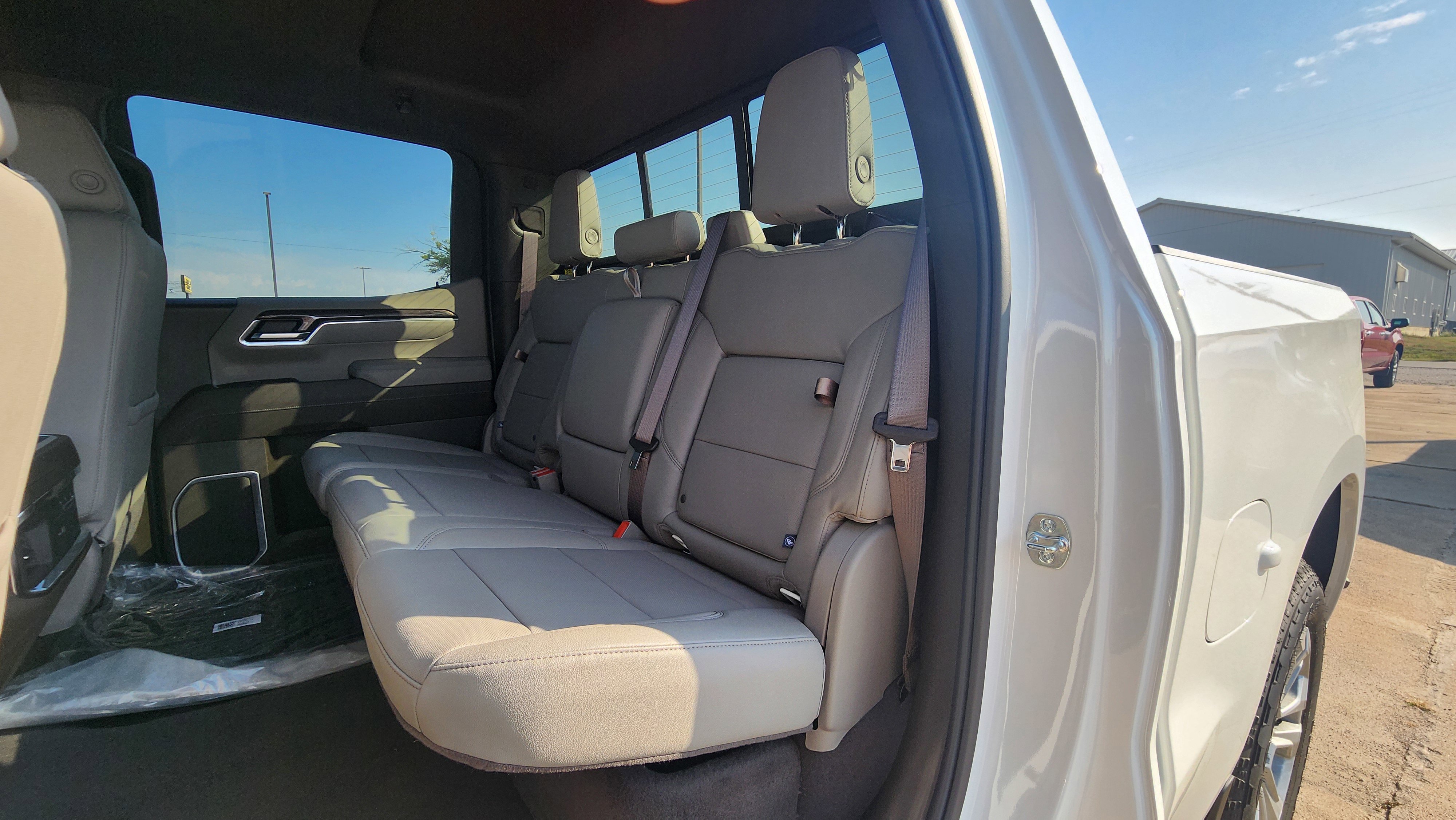 New 2026 Chevrolet Silverado 1500 LTZ w/ Z71 Off-Road Package image 21