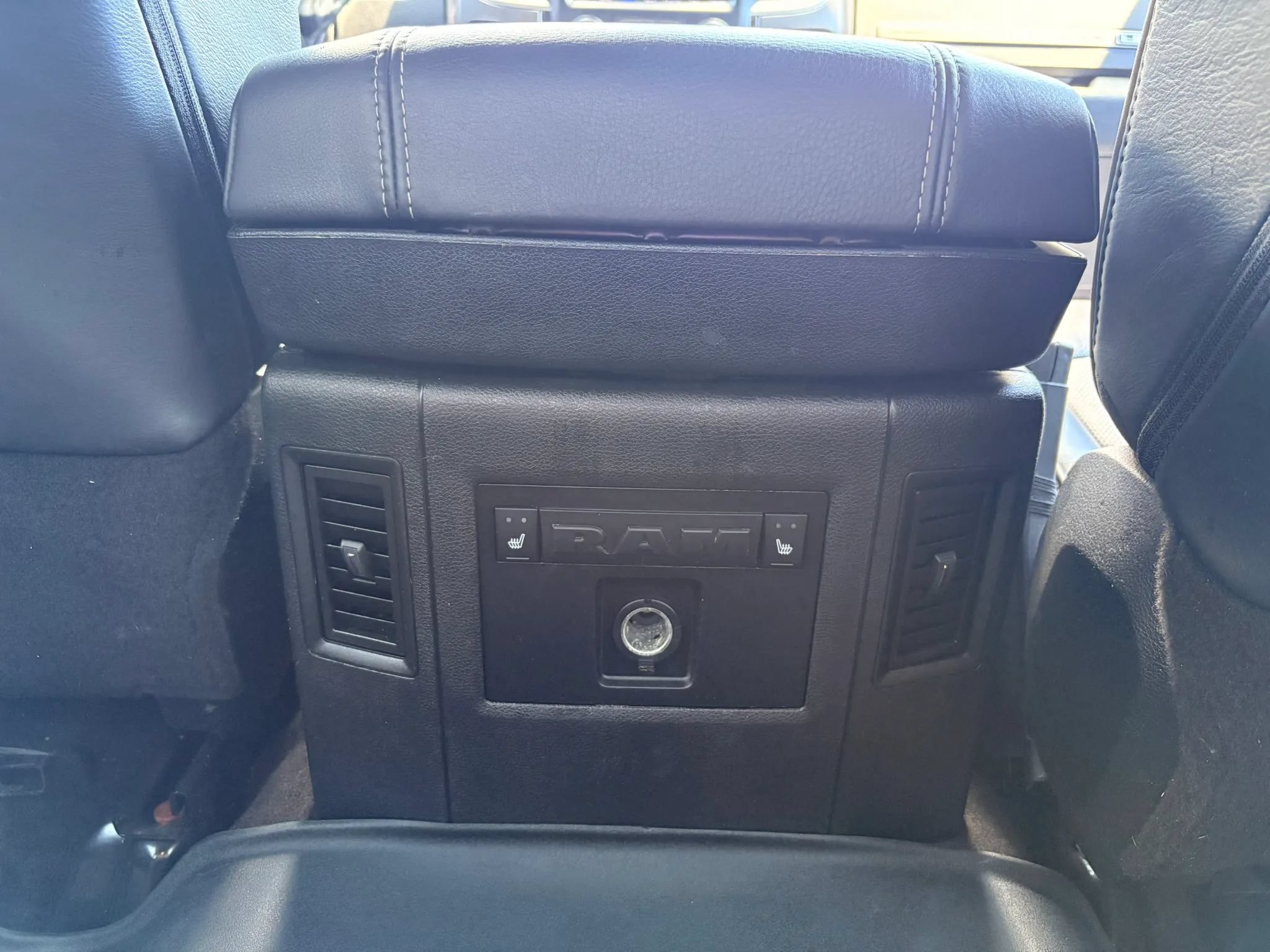 Used 2018 RAM 2500 Limited AWD/4WD image 28
