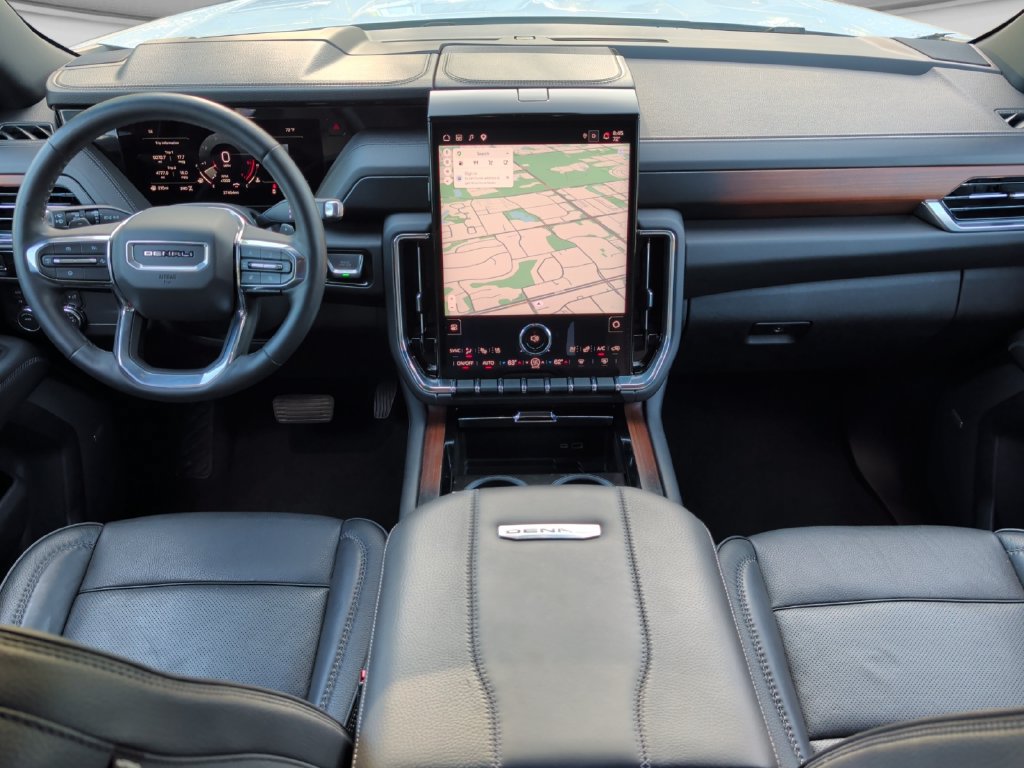 Used 2025 GMC Yukon Denali AWD/4WD image 18