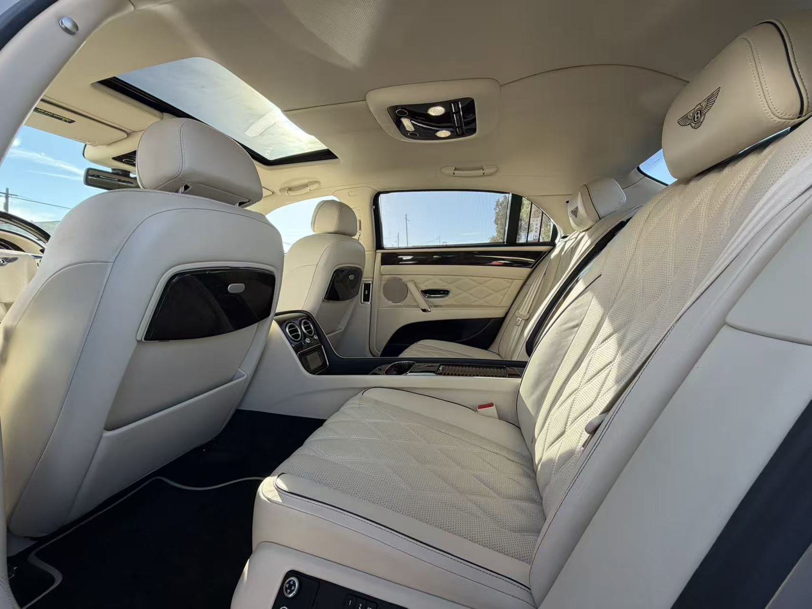 Used 2014 Bentley Flying Spur W12 AWD/4WD image 9