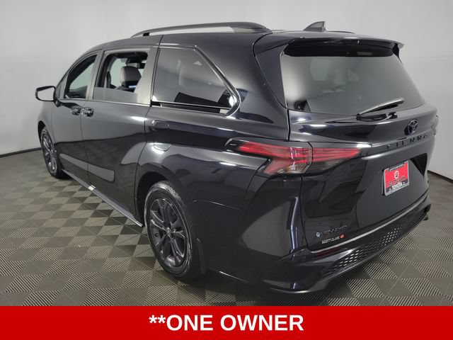 Used 2025 Toyota Sienna XSE w/ XSE Plus Package AWD/4WD image 6