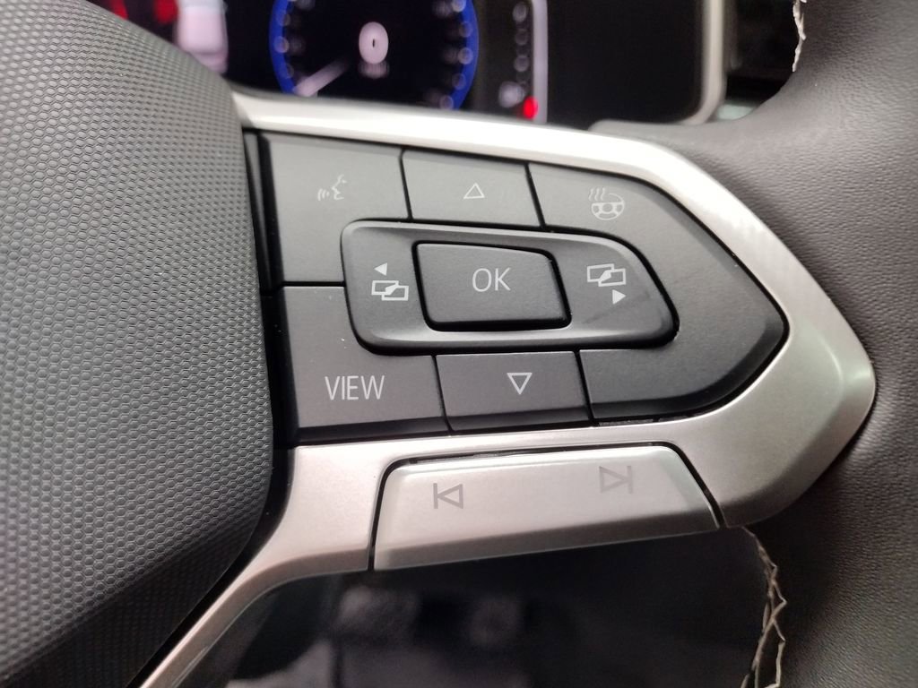 New 2025 Volkswagen Taos SEL image 26