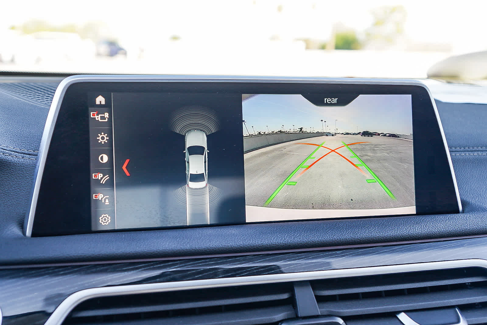 Used 2019 BMW 740i image 28