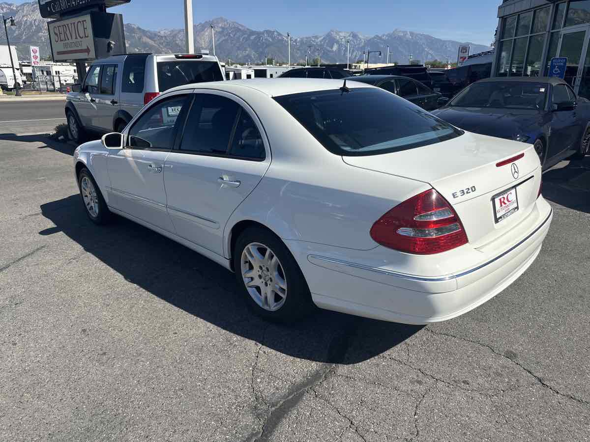 Used 2005 Mercedes-Benz E 320 Sedan image 7
