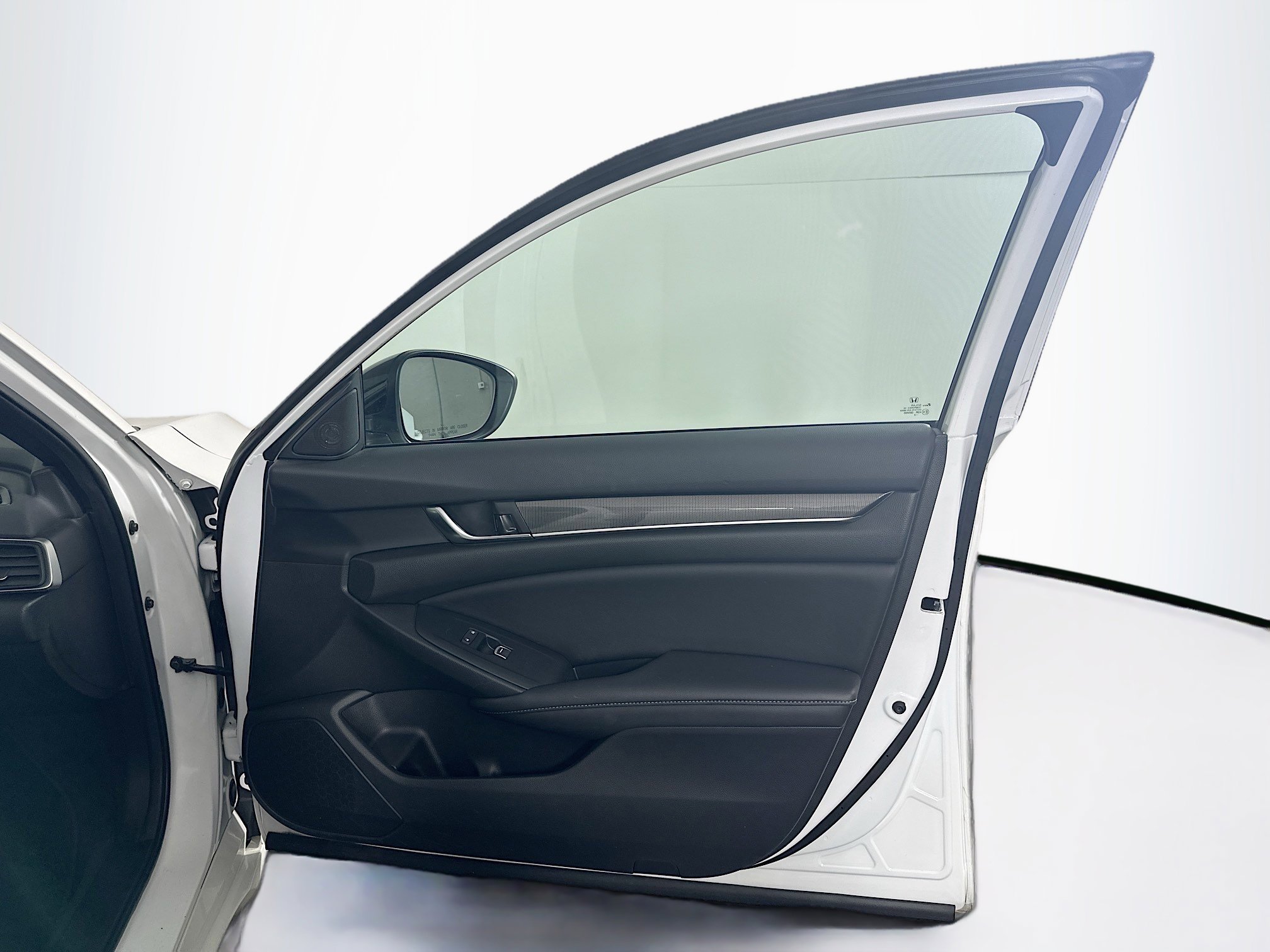 Used 2022 Honda Accord Sport image 30