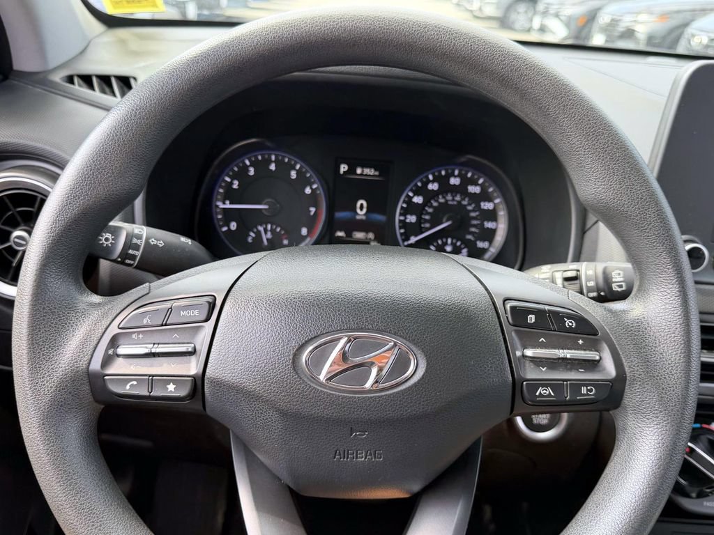 Used 2023 Hyundai Kona SEL AWD/4WD image 29