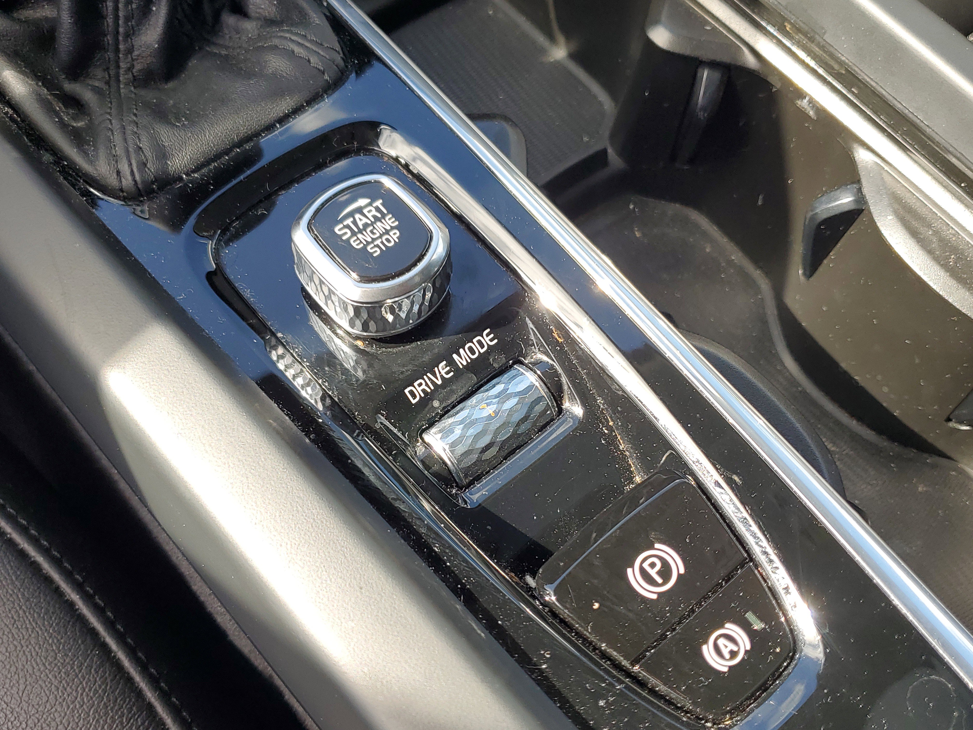 Used 2021 Volvo S60 T5 Momentum w/ Premium Package image 22