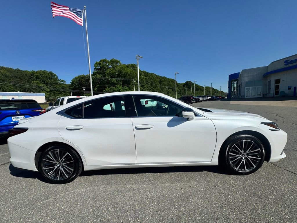 Used 2023 Lexus ES 350 w/ Premium Package FWD image 7