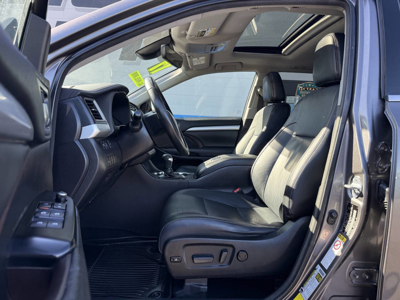 Used 2017 Toyota Highlander XLE image 9