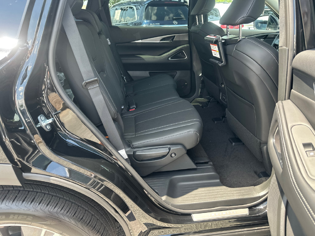 New 2027 INFINITI QX60 Luxe w/ Family Package FWD image 13