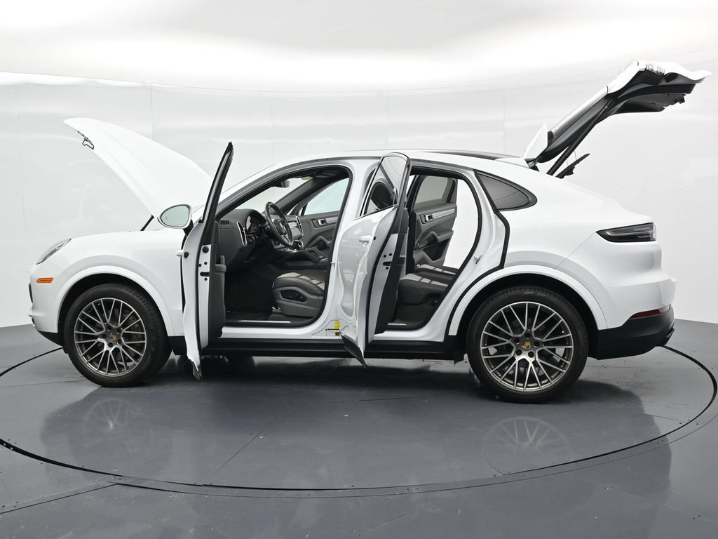 Certified 2022 Porsche Cayenne Platinum Edition AWD/4WD image 25