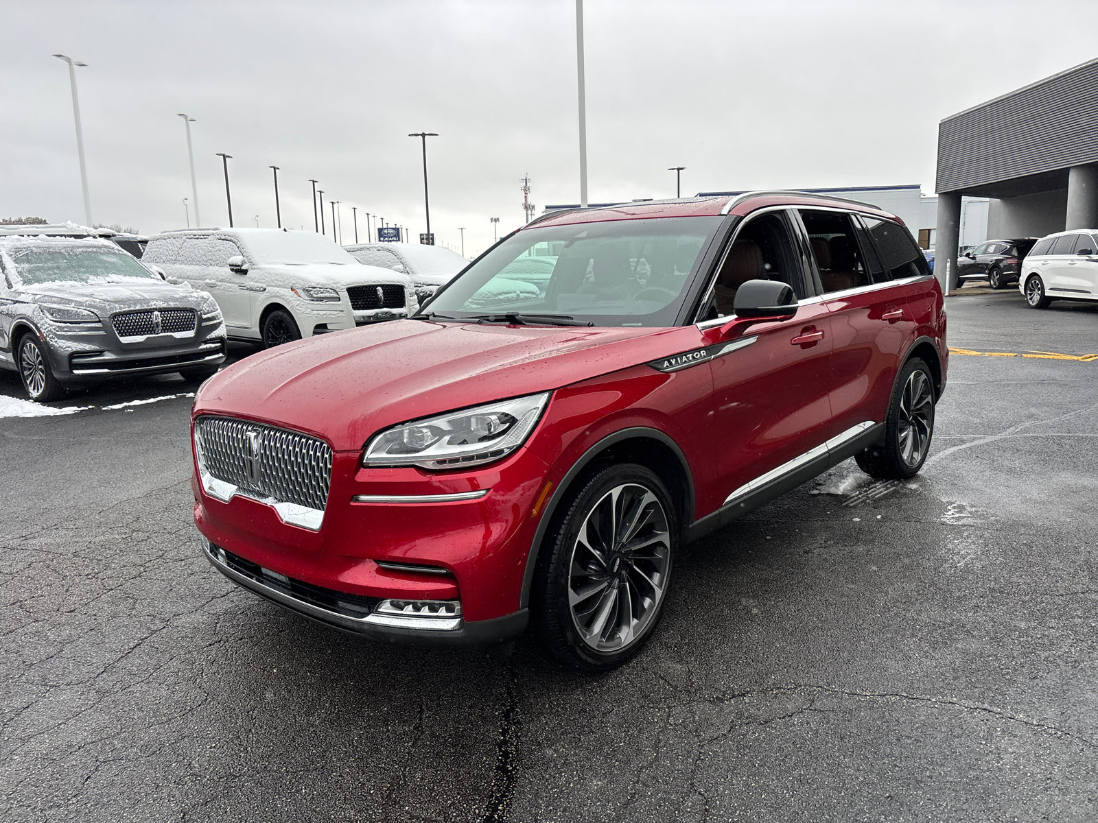 Used 2020 Lincoln Aviator Reserve w/ Equipment Group 202A image 3