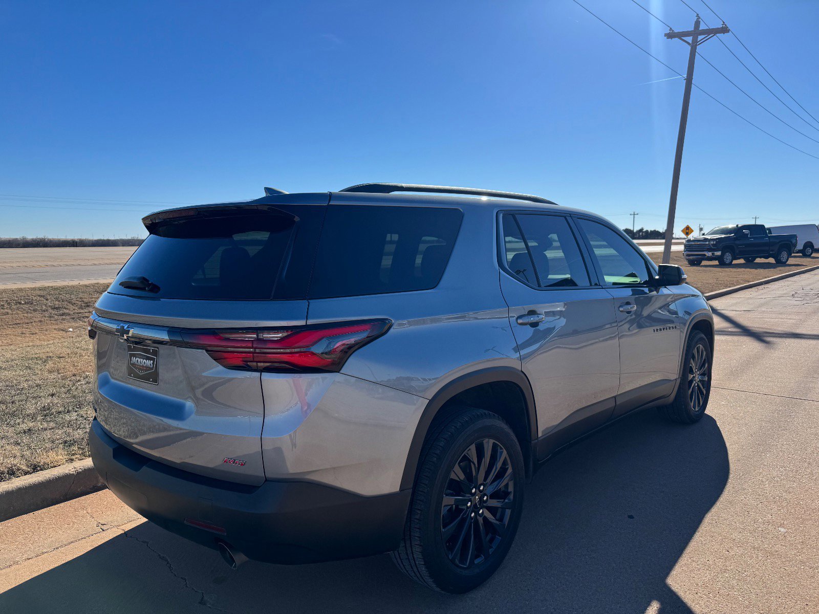 Used 2023 Chevrolet Traverse RS image 3