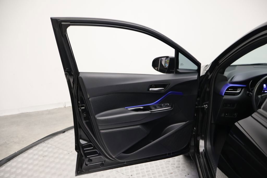 Certified 2022 Toyota C-HR XLE FWD image 15
