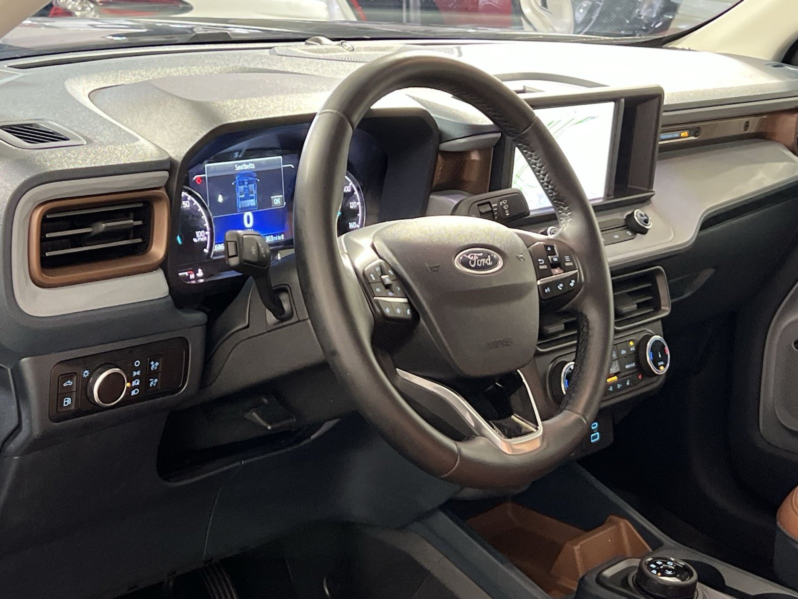 Used 2024 Ford Maverick Lariat FWD image 16