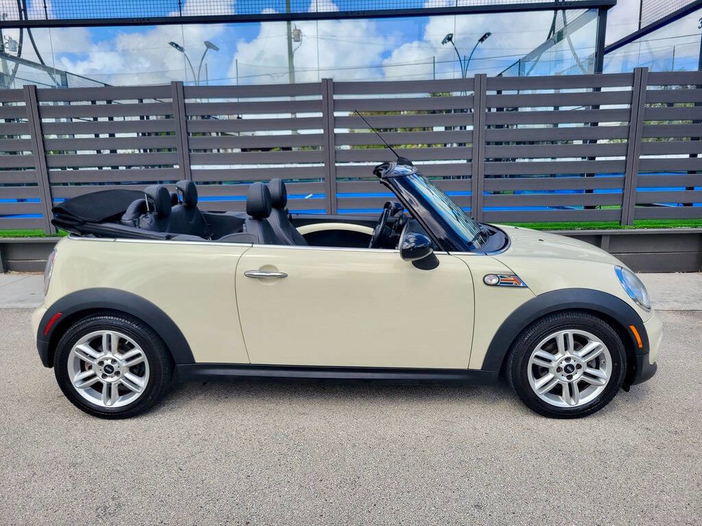 Used 2013 MINI Cooper Convertible image 6