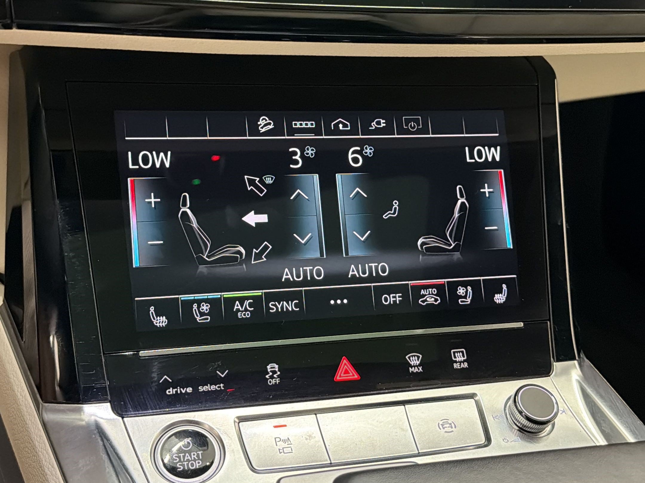 Used 2024 Audi Q8 e-tron Premium Plus w/ Premium Plus Package AWD/4WD image 22