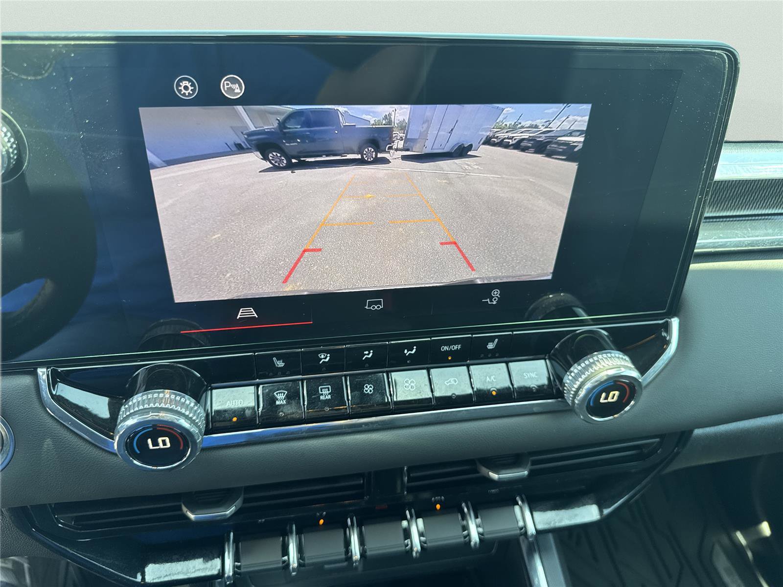 Used 2024 GMC Canyon Elevation w/ Elevation Premium Package RWD image 24