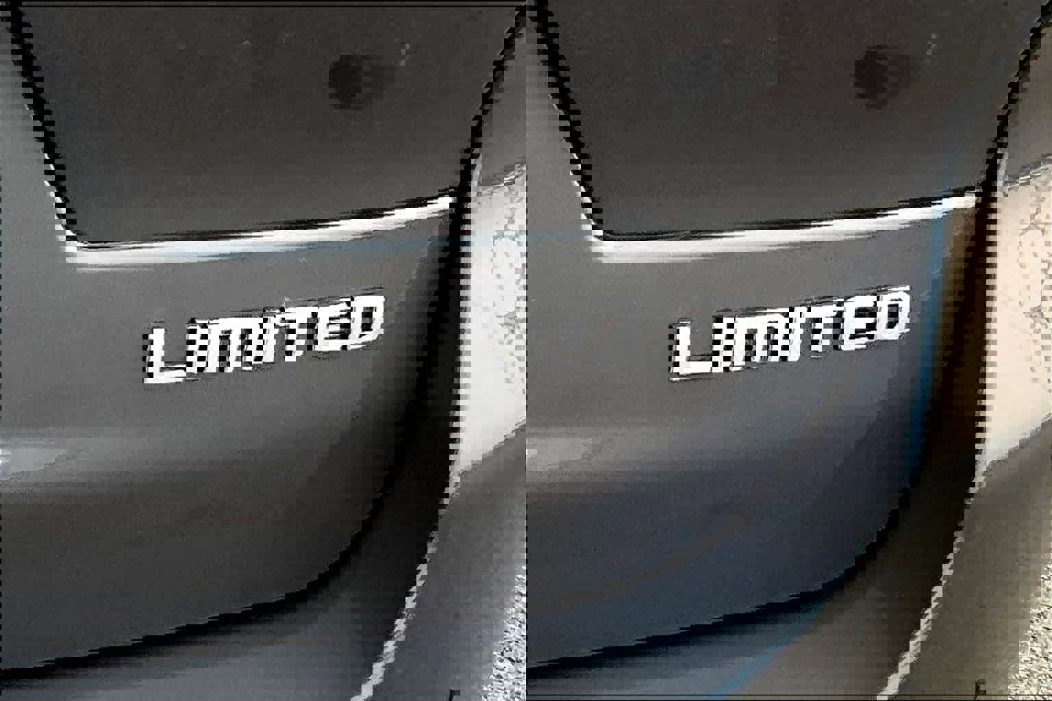 New 2025 Jeep Grand Cherokee L Limited w/ Luxury Tech Group II image 7