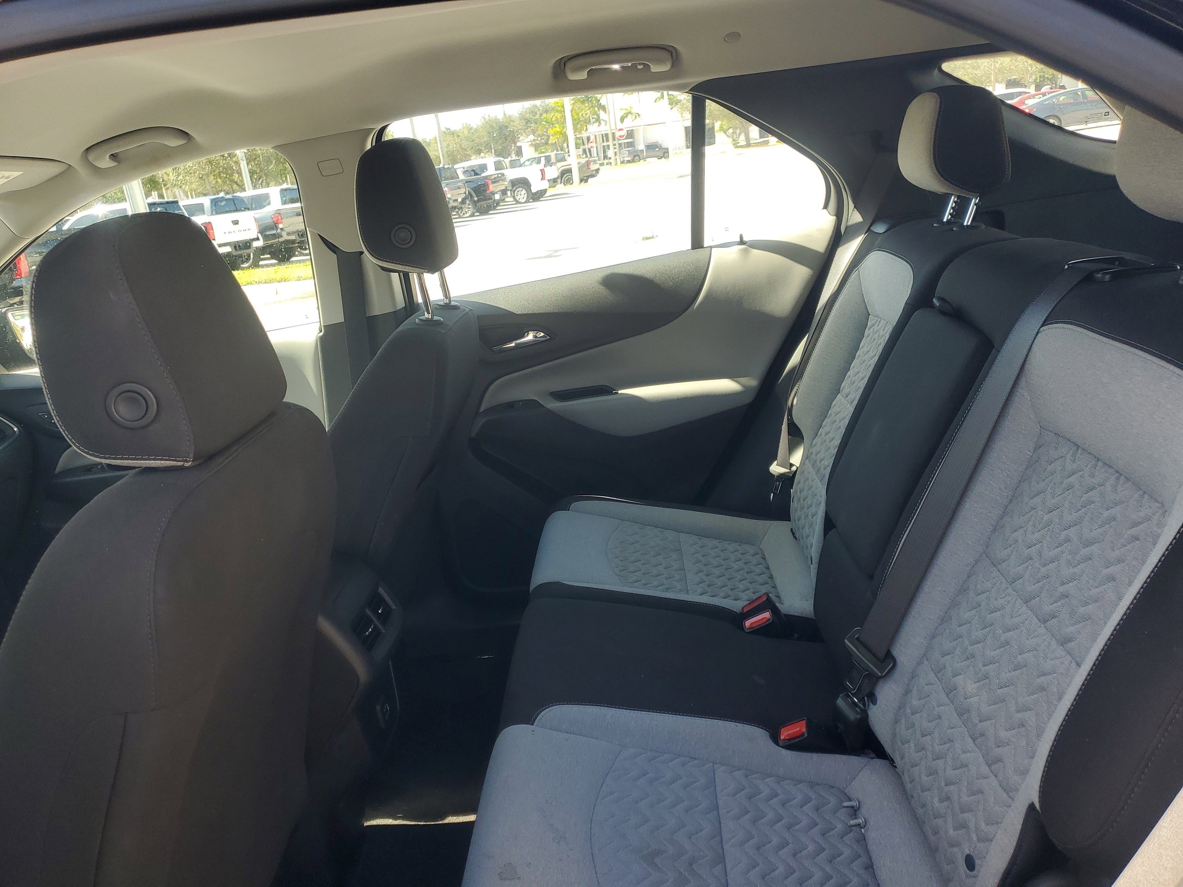 Used 2023 Chevrolet Equinox LS image 10