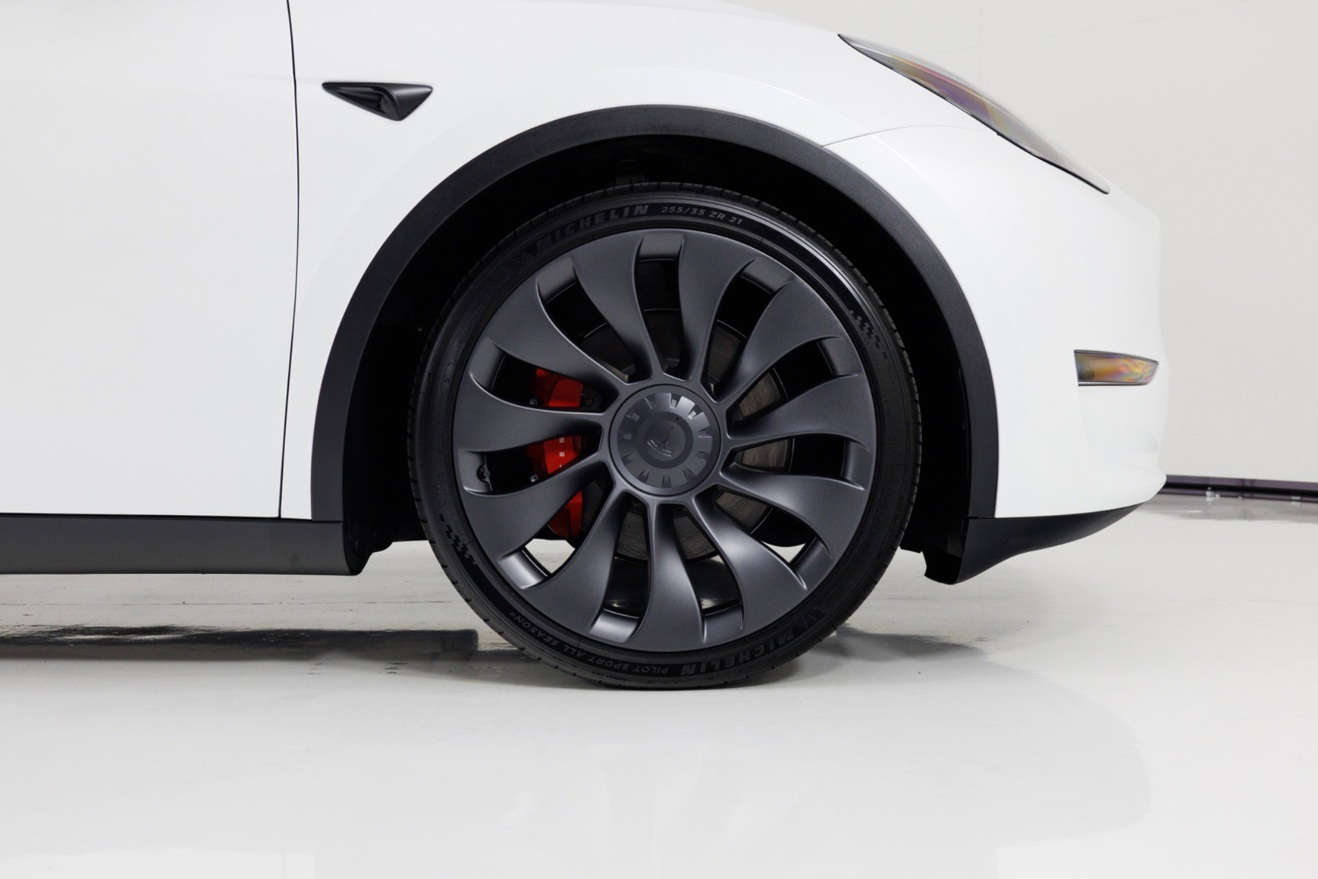 Used 2023 Tesla Model Y Performance AWD/4WD image 12