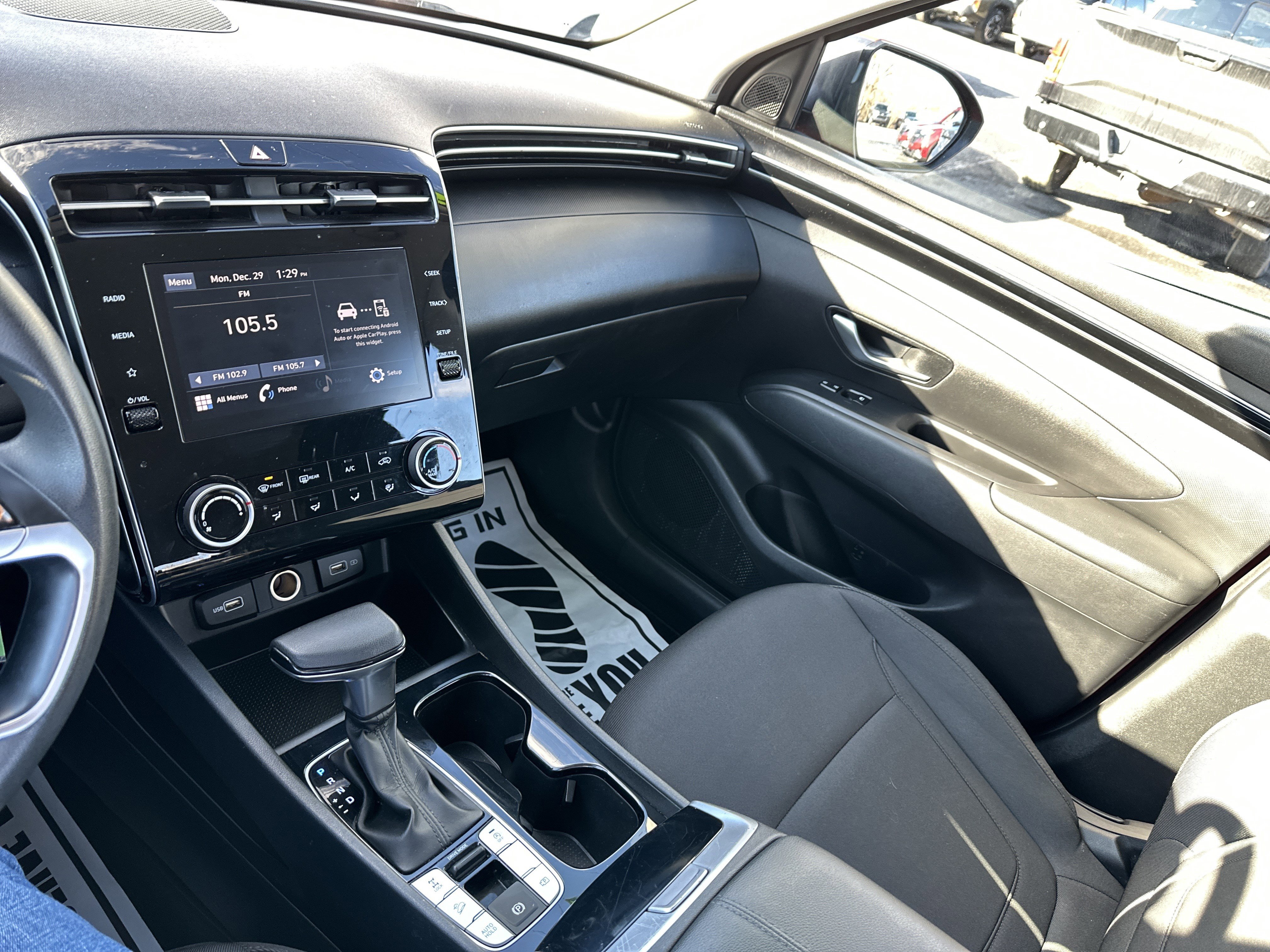 Used 2022 Hyundai Tucson SE image 21