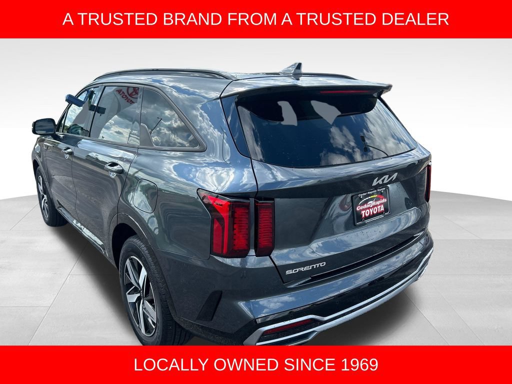 Used 2023 Kia Sorento EX w/ Panoramic Sunroof Package FWD image 3