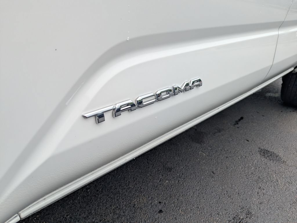 Used 2025 Toyota Tacoma SR5 RWD image 34