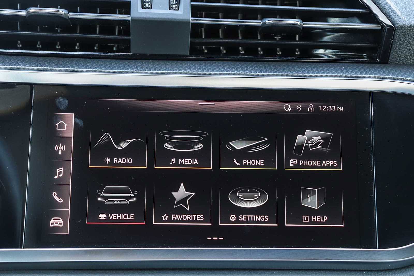 Used 2025 Audi Q3 2.0T Premium w/ Convenience Package image 17