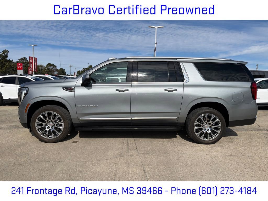 Used 2025 GMC Yukon XL Denali image 3
