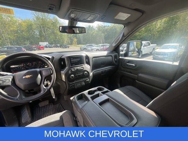 Used 2022 Chevrolet Silverado 2500 Custom w/ Custom Value Package AWD/4WD image 11