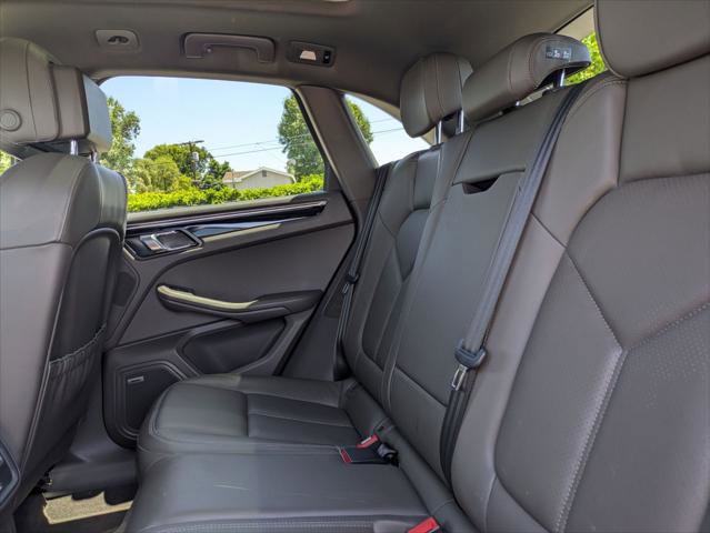Used 2015 Porsche Macan S AWD/4WD image 23