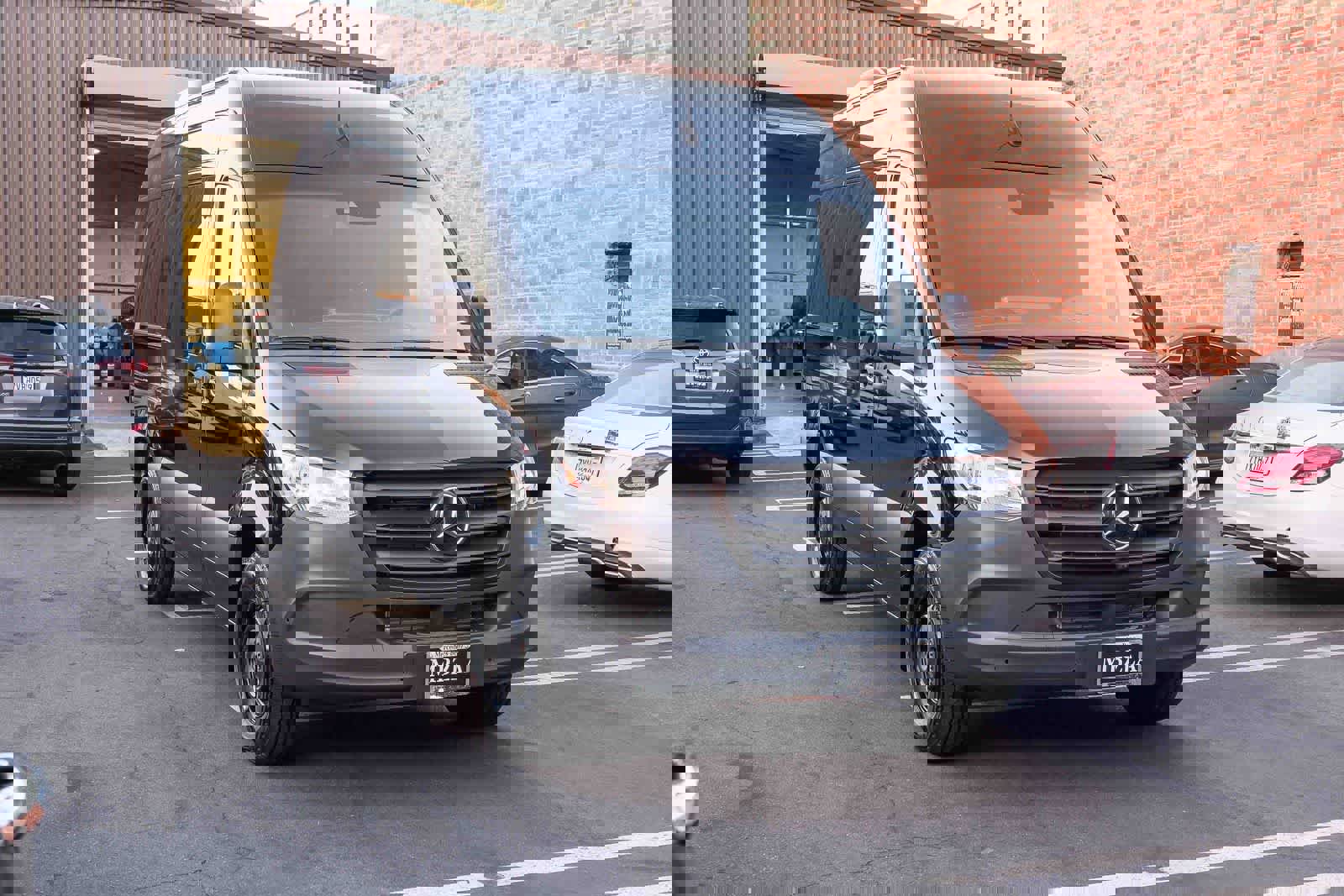 Used 2024 Mercedes-Benz Sprinter 2500 image 3