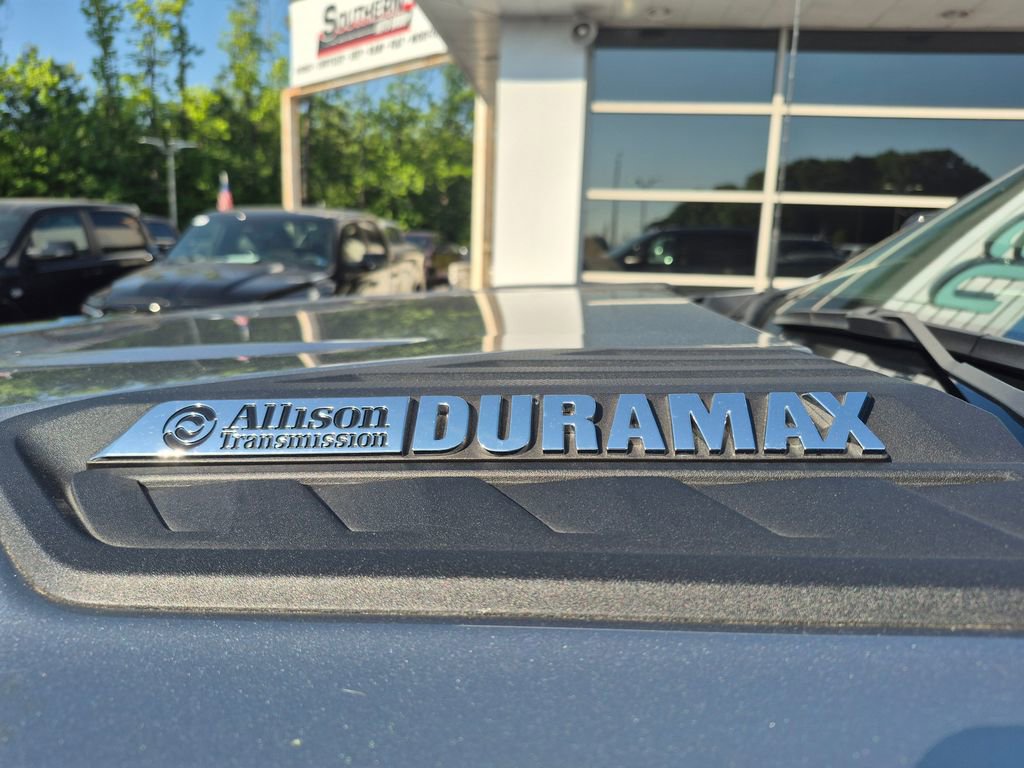 Used 2025 Chevrolet Silverado 2500 ZR2 w/ Technology Package AWD/4WD image 14