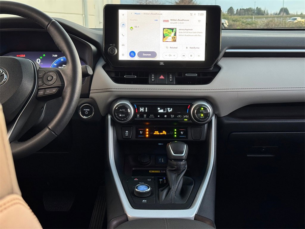 Used 2024 Toyota RAV4 Limited image 17